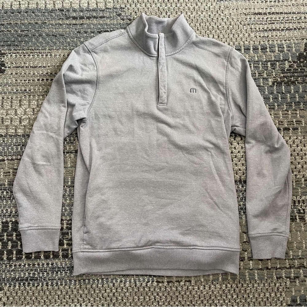 Travis Mathew Quarter Zip Golf Pullover Sweatshirt, Light Gray, Size Medium